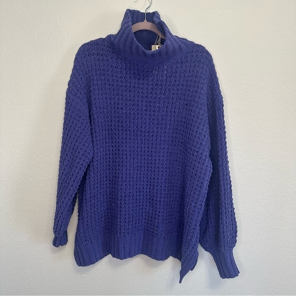 In Loom Sweaters - Loom Periwinkle Knit Sweater Soft and Cozy Size Small
